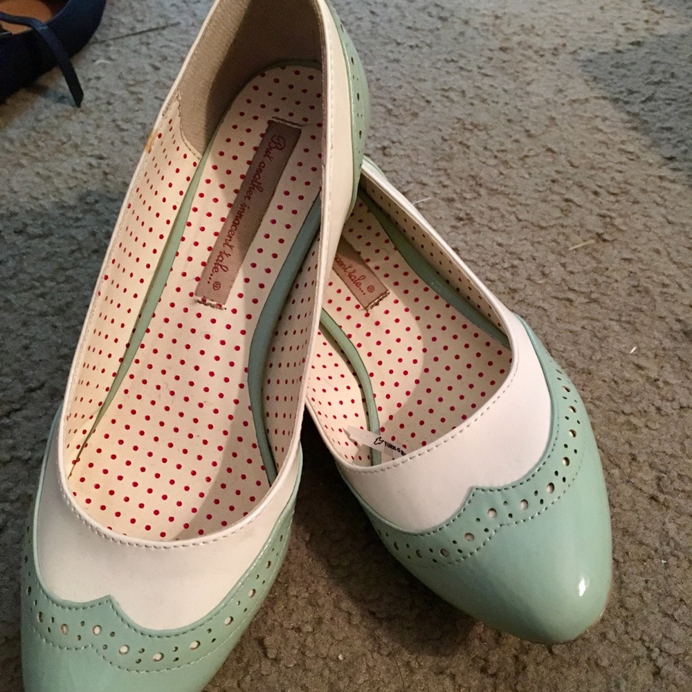 B.A.I.T Oxford vintage heels